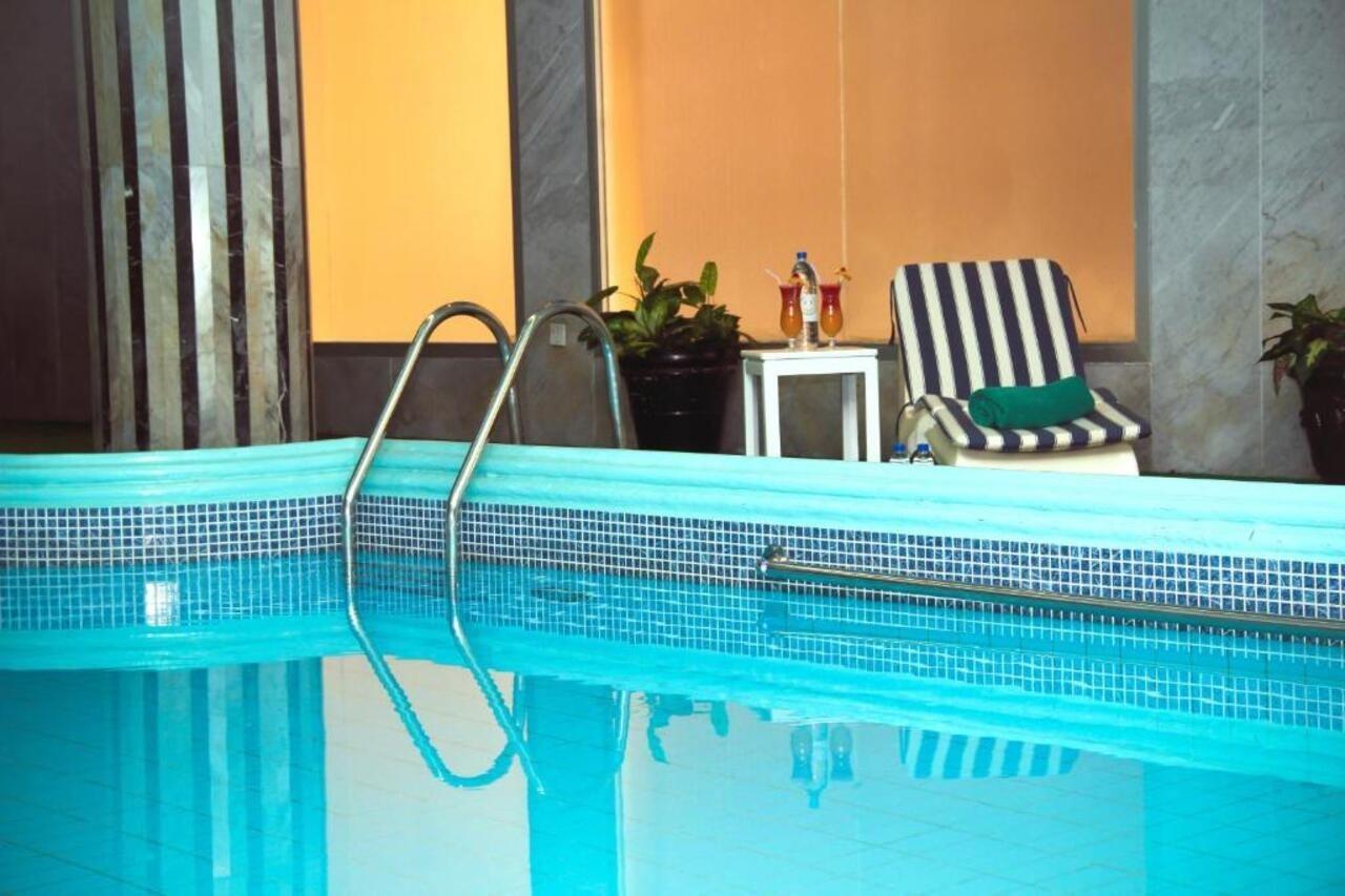 Nova Park Hotel Sharjah Ngoại thất bức ảnh