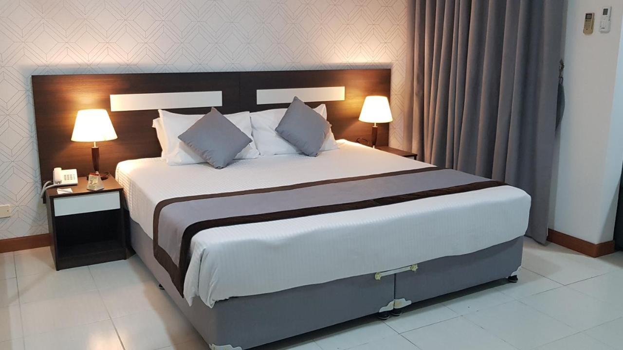 Nova Park Hotel Sharjah Ngoại thất bức ảnh