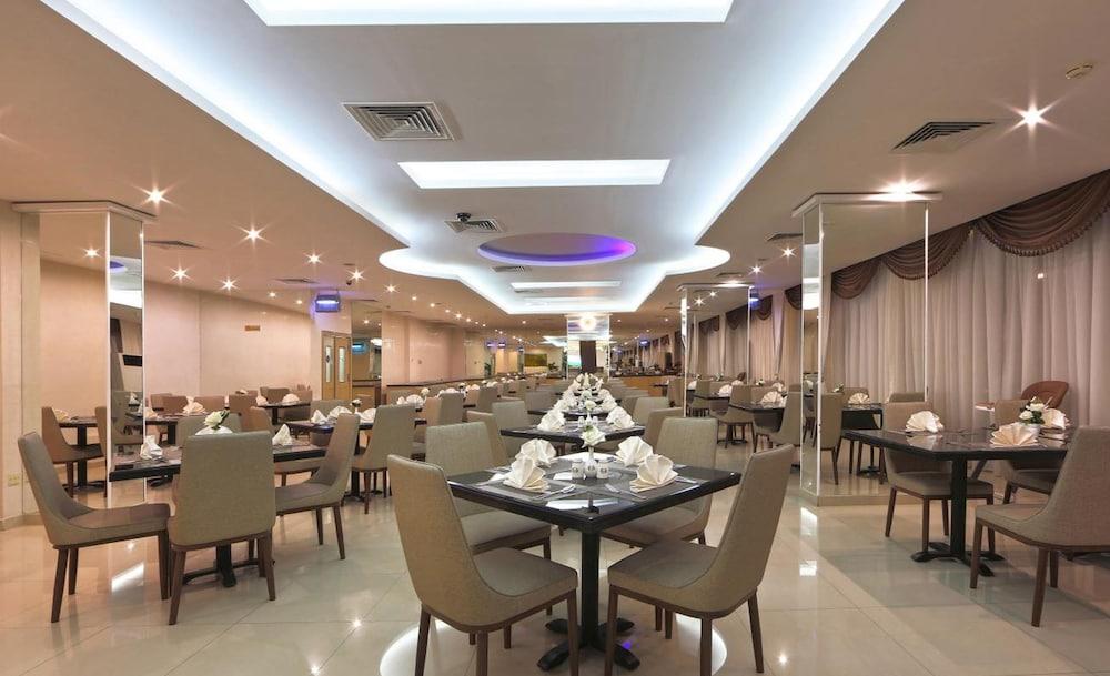 Nova Park Hotel Sharjah Ngoại thất bức ảnh