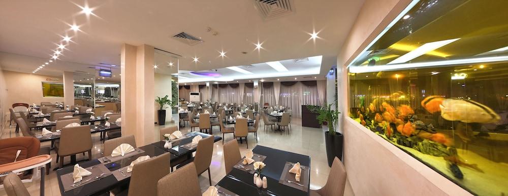 Nova Park Hotel Sharjah Ngoại thất bức ảnh