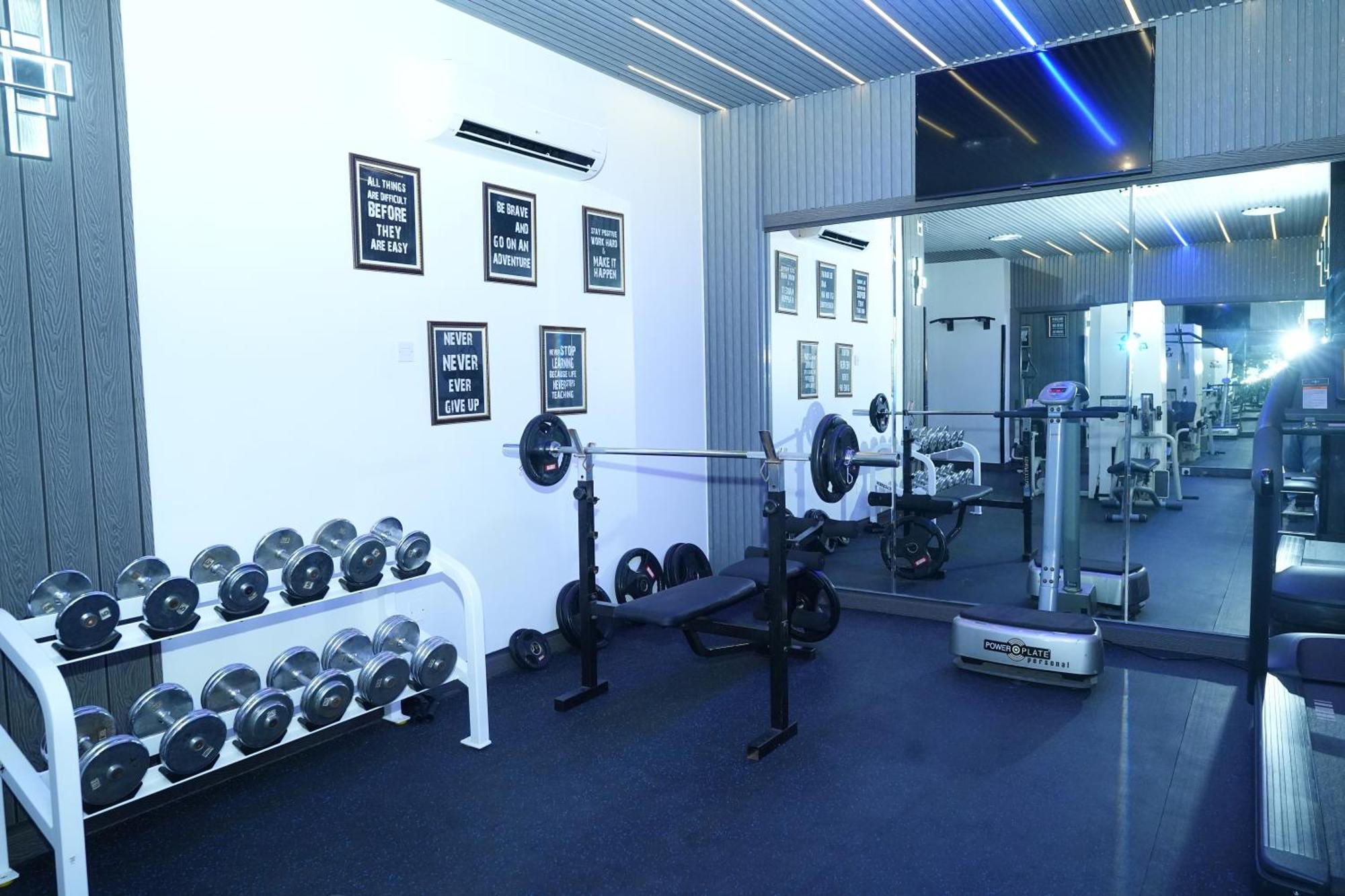 Nova Park Hotel Sharjah Ngoại thất bức ảnh