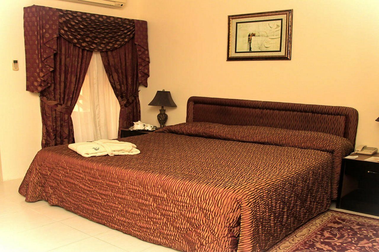 Nova Park Hotel Sharjah Ngoại thất bức ảnh