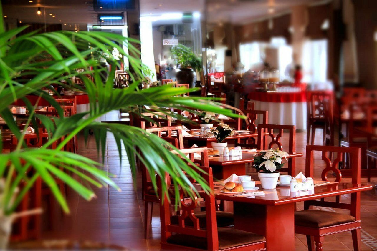 Nova Park Hotel Sharjah Ngoại thất bức ảnh